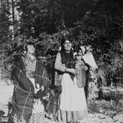 Cover image of Unknown Stoney Nakoda women with child